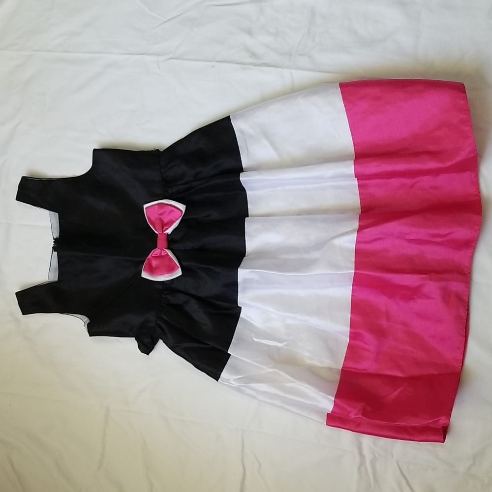 Black/White/Pink Dress w/ Bow on Front